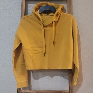 Cropped hoodie